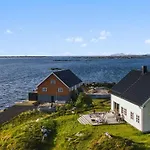 Casa de Férias Borgvag - A Unique Seafront In The Heart Of Lofoten Bostad