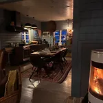 別荘 Borgvag - A Unique Seafront In The Heart Of Lofoten *