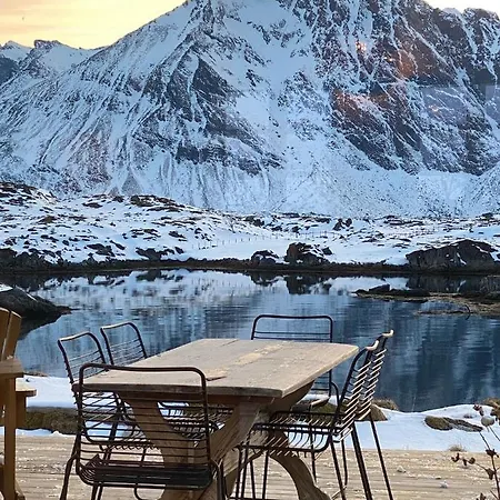 Borgvag - A Unique Seafront In The Heart Of Lofoten Holiday home Bostad