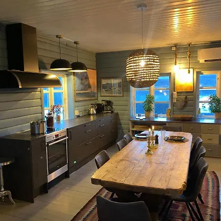 Borgvag - A Unique Seafront In The Heart Of Lofoten * Bostad