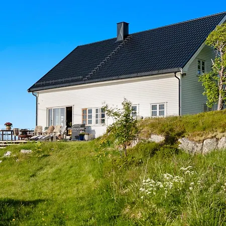 Borgvag - A Unique Seafront In The Heart Of Lofoten Nyaraló Bøstad