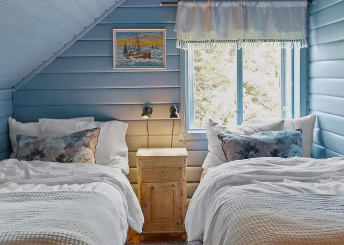 Borgvag - A Unique Seafront In The Heart Of Lofoten